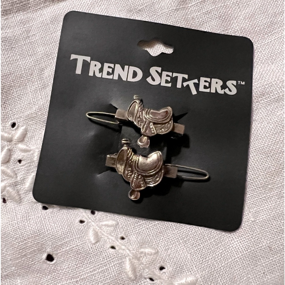 Trend setter saddle hair clip ,‎ silver tone .